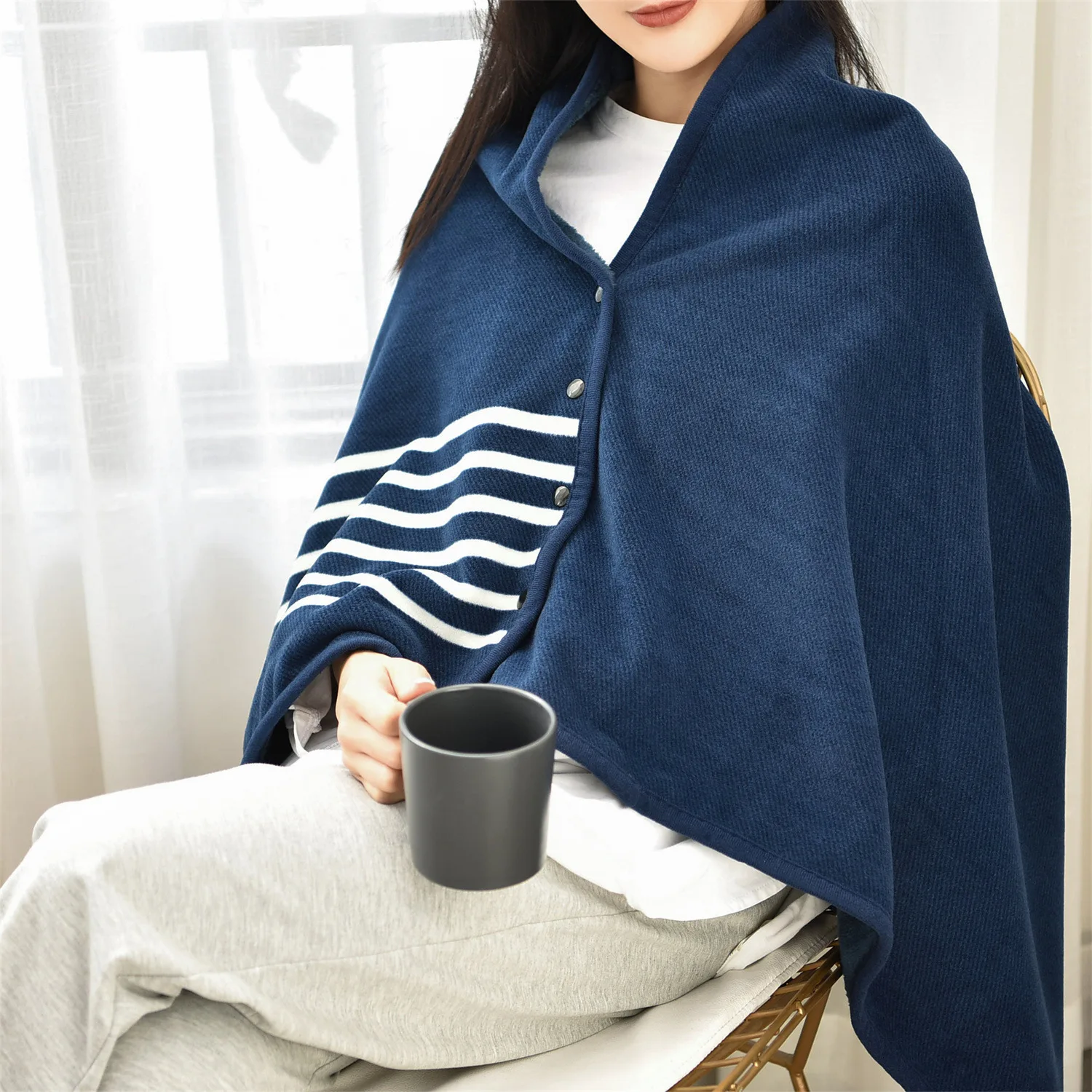 High Quality Flannel Blanket Button-down Office Shawl Blanket off-the-shelf Hair blanket Plaid Shawl Thickened Cloak