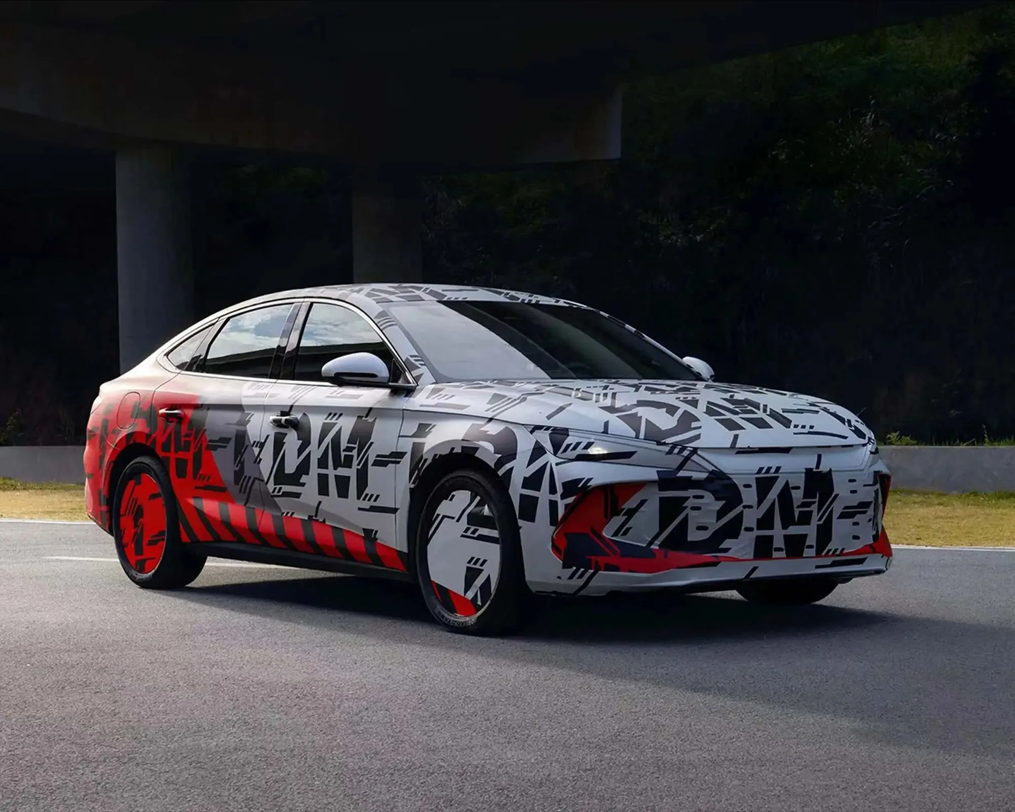 2024 BYD Qin L Новые электромобили Byd SUV Auto по низкой цене левые рулевые гибридные автомобили