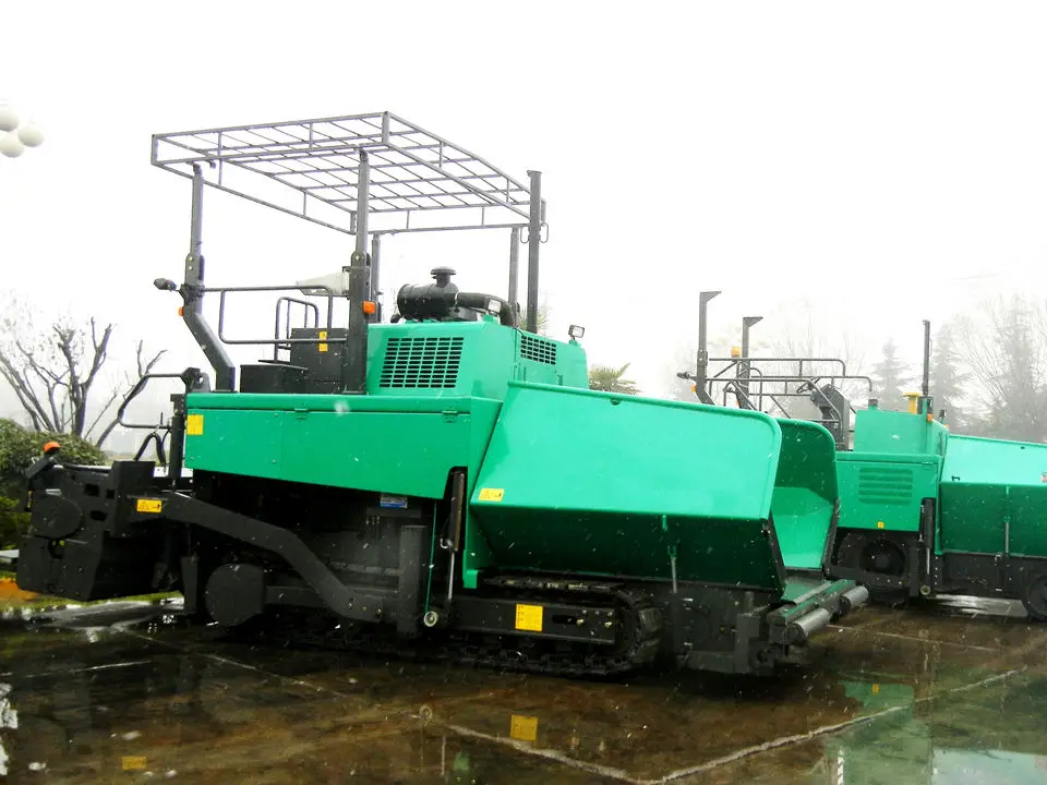 RP1655T 16.5M Road Paving Machine For Cement Concere Asphalt Pavement with Good Performance