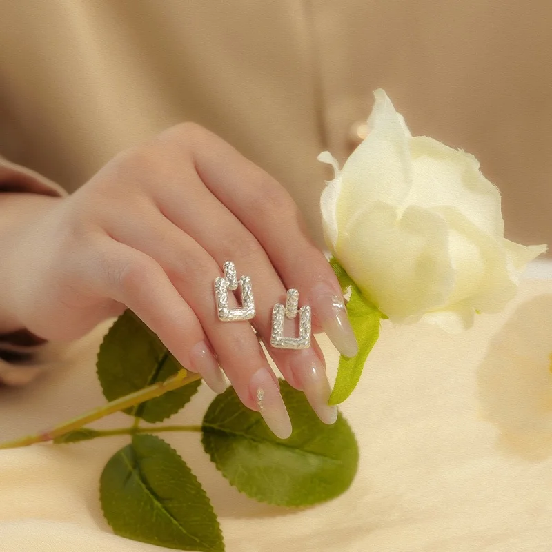 Trendy 2024 vogue 925 sterling silver fashion earrings hollow square dangle drop earrings for women