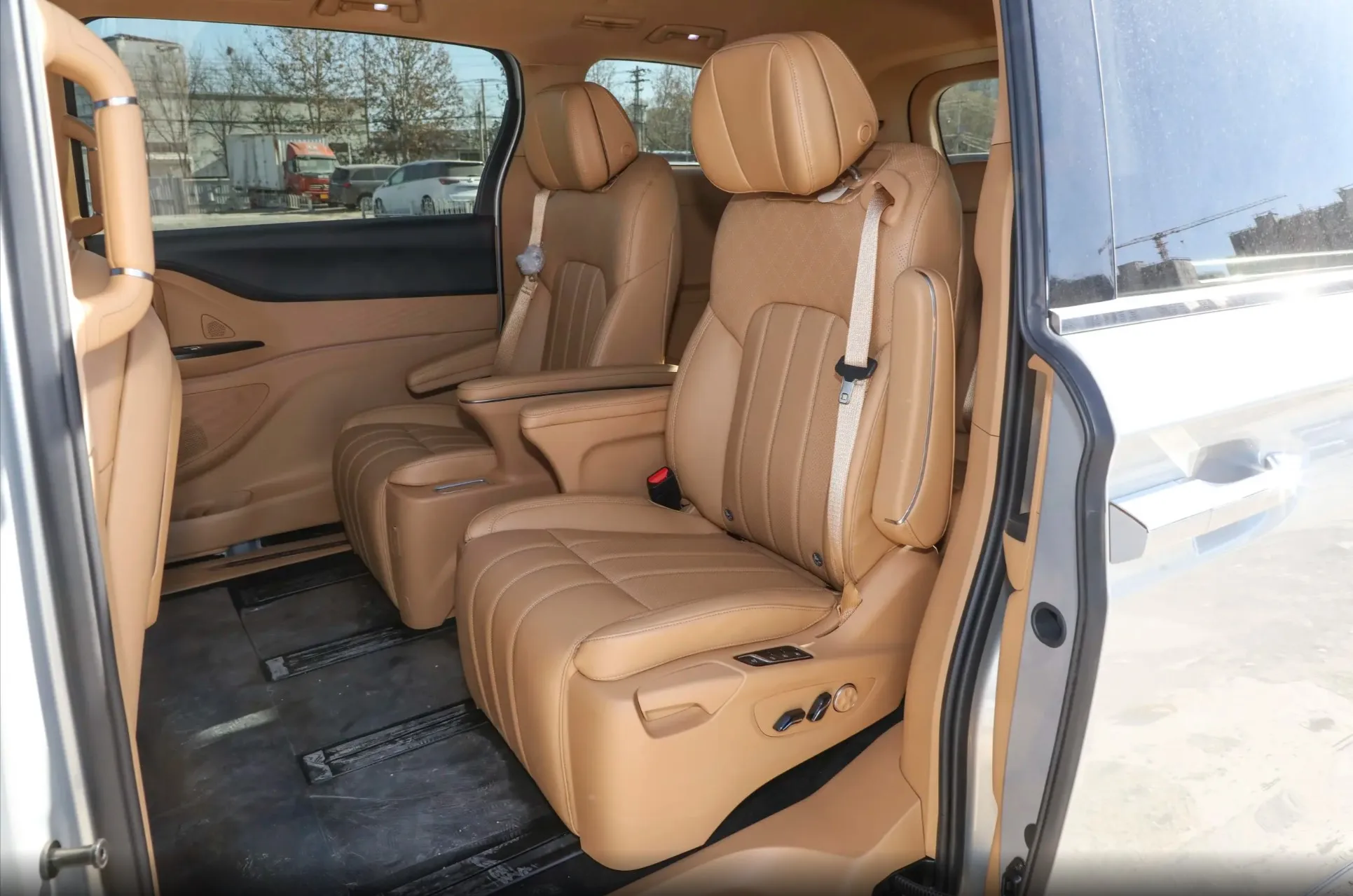 Совершенно новый автомобиль Voyah Dreamer EV PHEV Lantu электромобиль минивэн