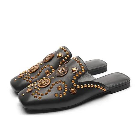 2023 Custom Genuine Leather Mules Manufacturer Casual Flat Mules Gold Rivet Outdoor Flat Slippers Custom Mental Rivet Mules