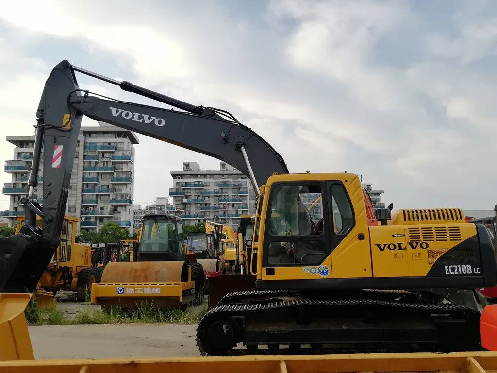 Б/у экскаватор Volvo EC210 оригинал Сделано в Корее состояние 85%