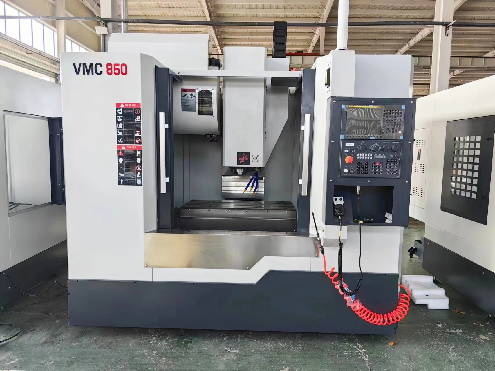 Best price milling machining tools vmc850 with 4 5axis 10000rpm cnc vertical milling machine center