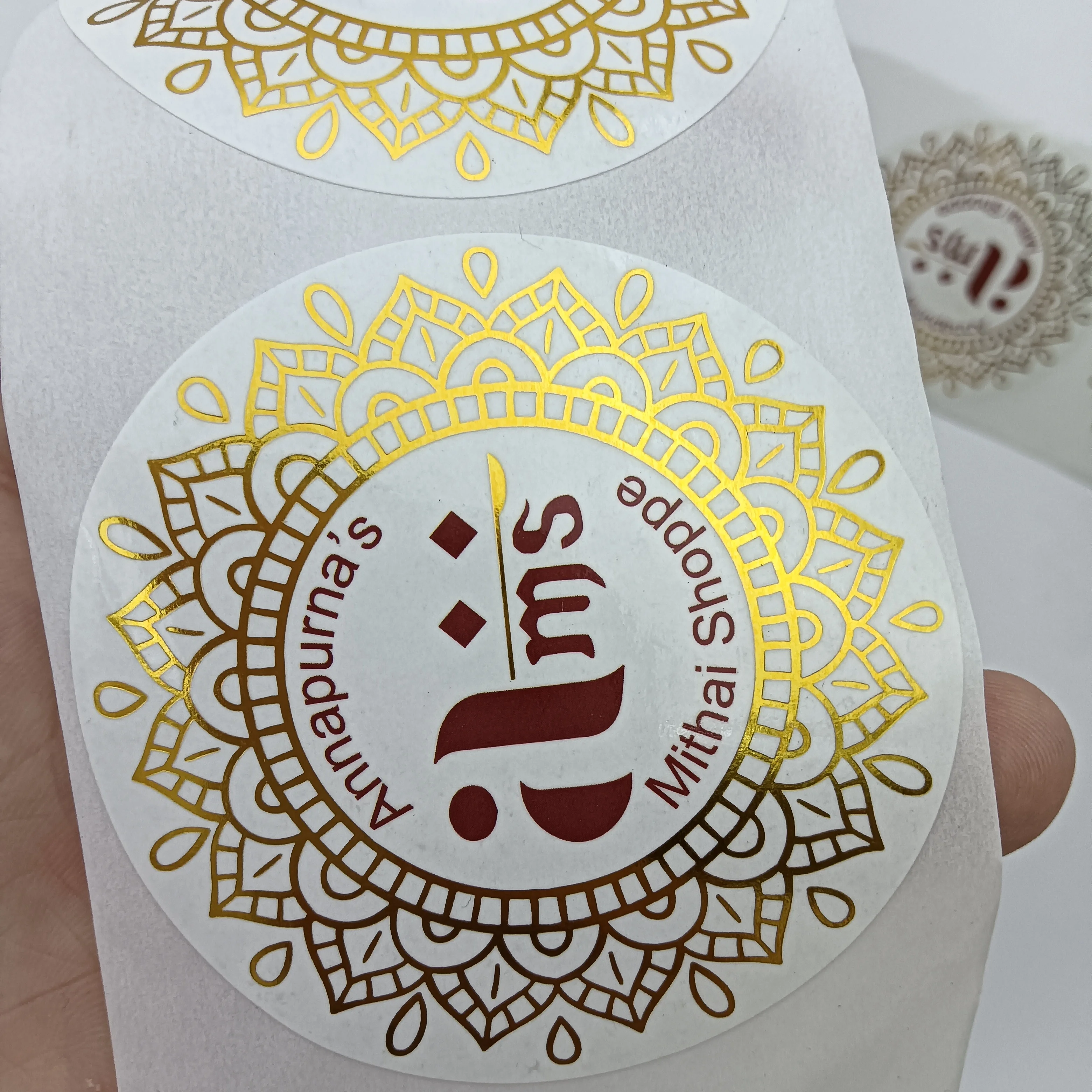 Custom  Label  cosmetic Sticker Vinyl Plastic Printing Packaging Label cosmetic stickers labels