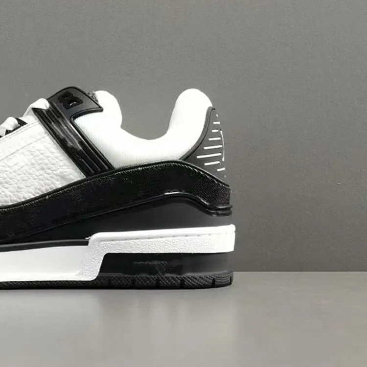 Luxury Brand Famous Trend Trainer Black Mesh Casual Walking Running Basketball Shoes for Men Women