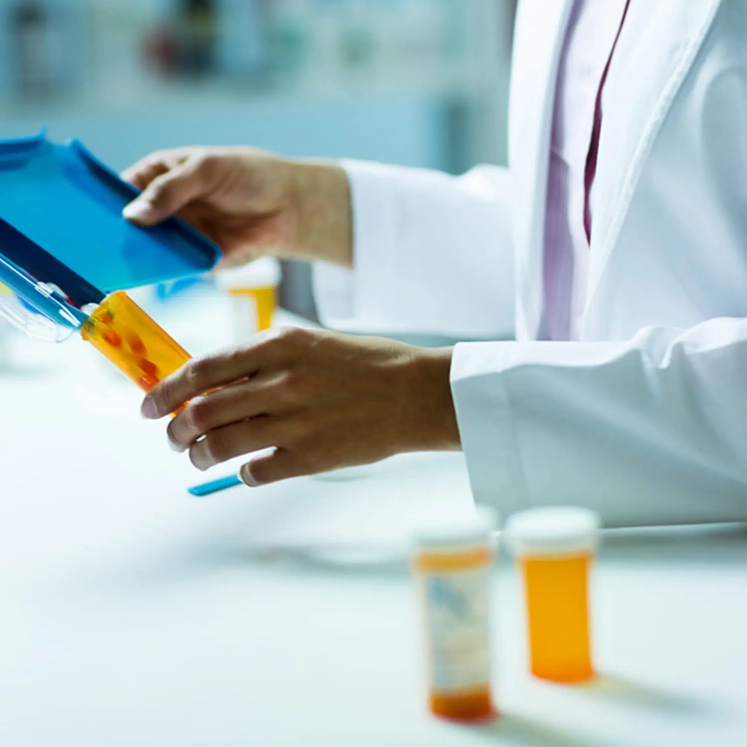 Plastic Medicine Pill 6 Dram Child Resistant pop top tubes Medicine candy Pill Dispenser Organizers