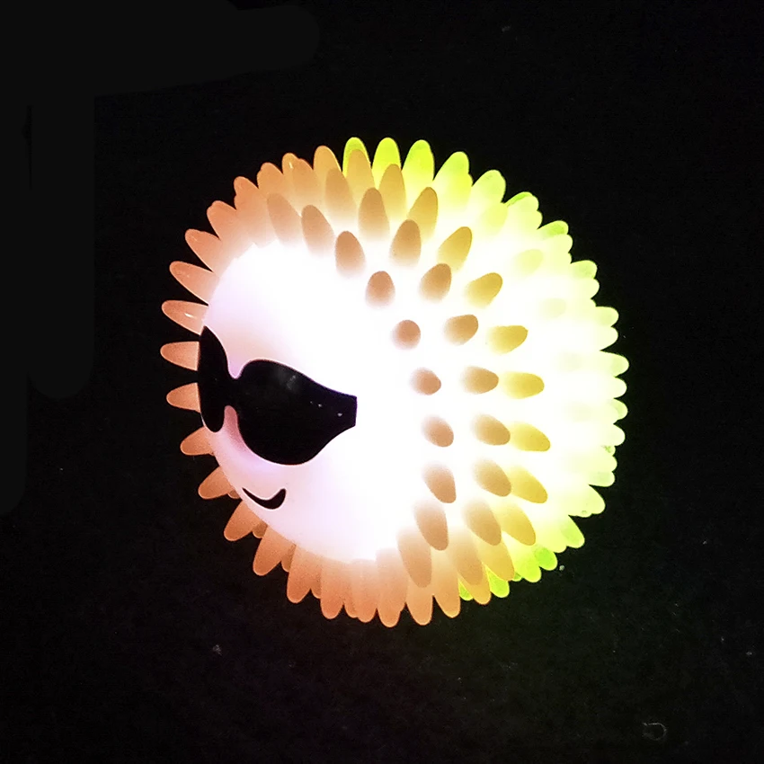 
Huayi TPR Cute Flashing Spiky Massage Ball Anti Stress Ball Pet Toys 