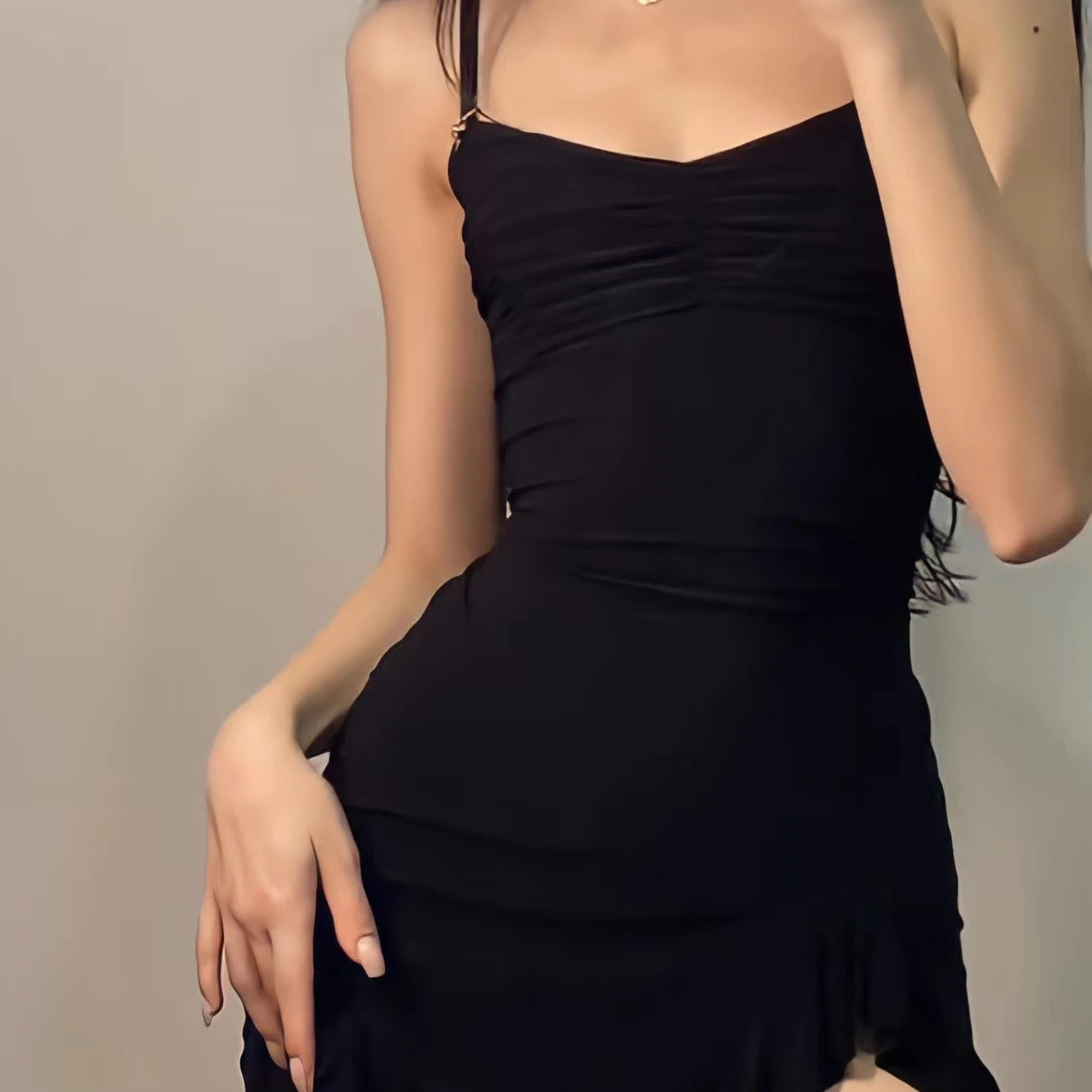 Foreign air age reduction temperament sweet and spicy design sense of irregular pure wind slimming halter strapless dress dress