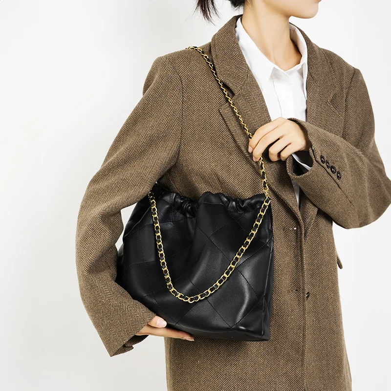 bag manufacturer Custom wholesale 2024 new ladies chain soft Genuine Leather vintage large capacity Shoulder Tote bags for women