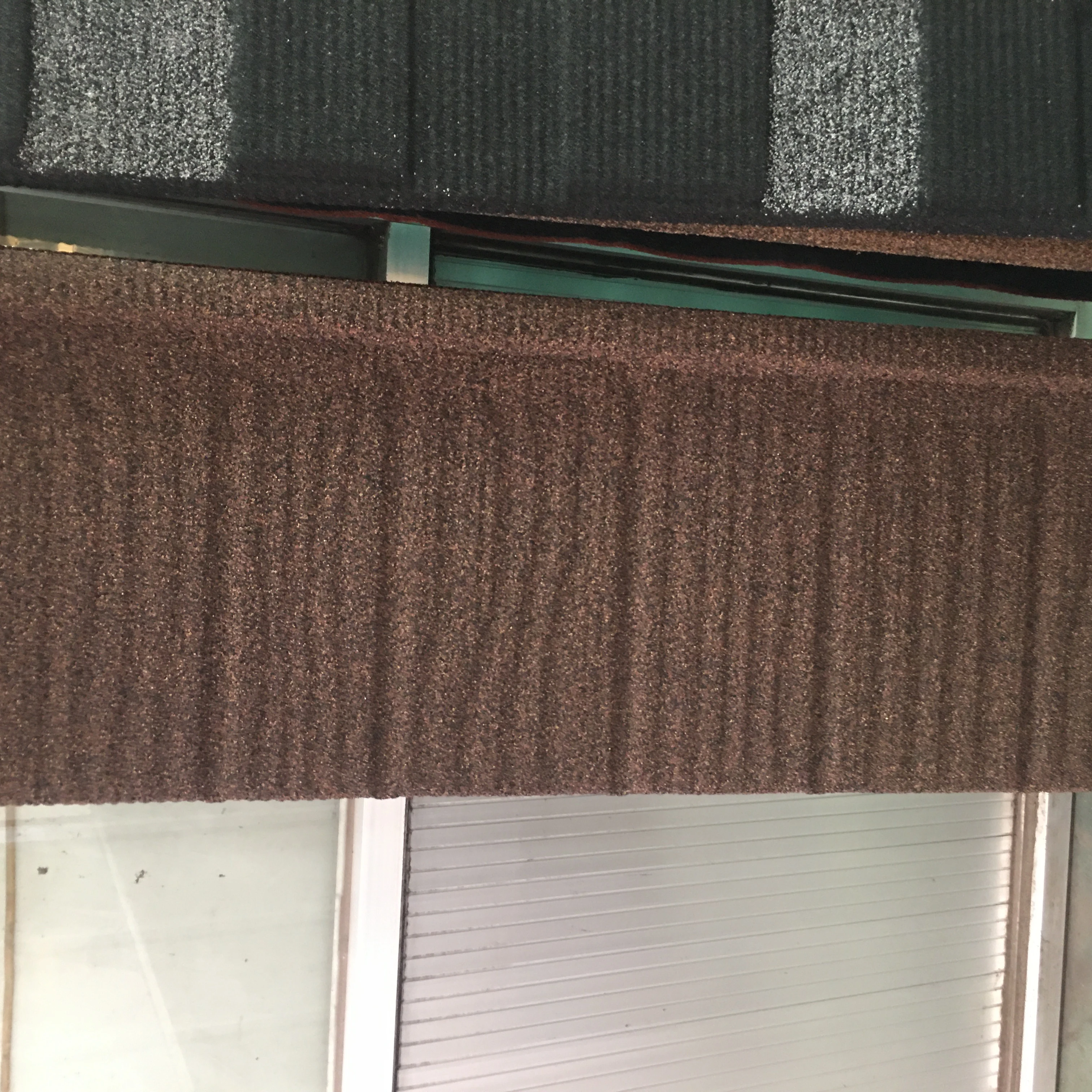 Hot Sale for Nigeria, Ghana Factory Supplier Aluminized Zinc Stone Coated Chips Roof Sheets Metal Roofing Wood Shake Tiles