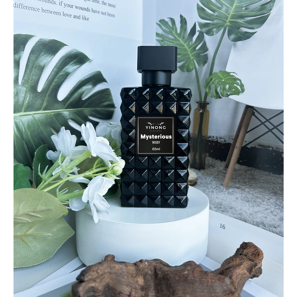 Private Label Long-Lasting Cumin Incense Santalum Album Cedar Musk Vanilla Duft Essential Oil 65ml Perfume Spray for
