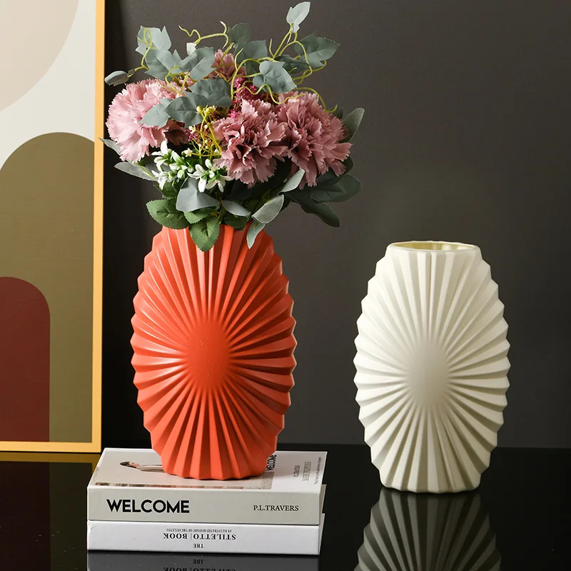 Factory Cheap Price Nordic Ray Texture Plastic Flower Vase Home Decor Table PE Vases For Living Room