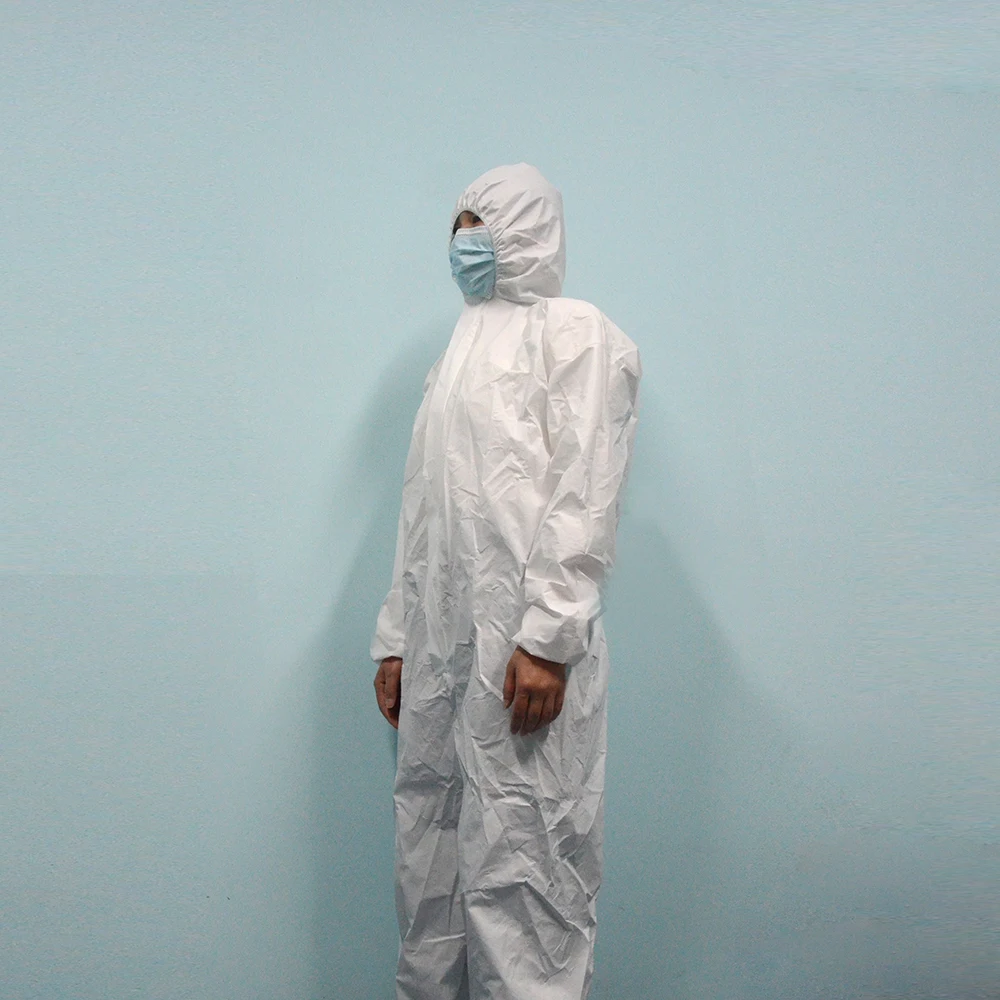 Недорогой комбинезон для чистки одежды