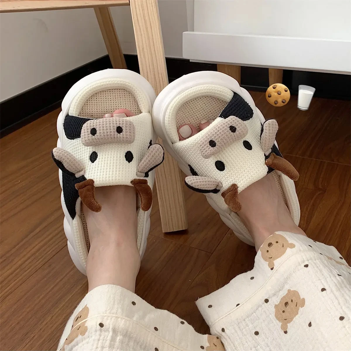 Summer Indoor Home Home Soft Bottom Linen Insole Slippers Non-slip Flat Cute Cartoon Cow Slippers for Women Gril Lady
