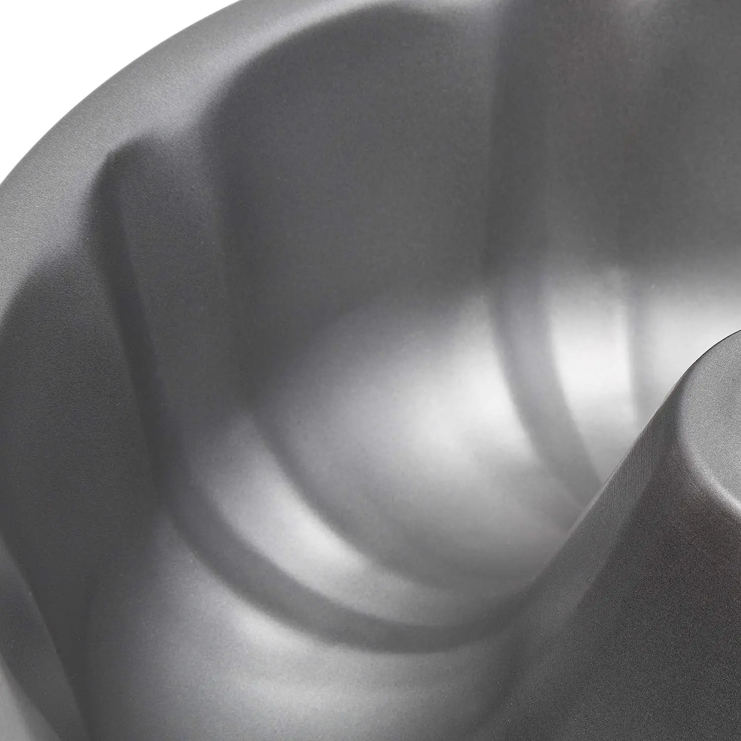 Heavy Duty Nonstick Bakeware Carbon Steel Fluted Tube Bundt Pan with Quick Release Coating Manufactured without PFOA
