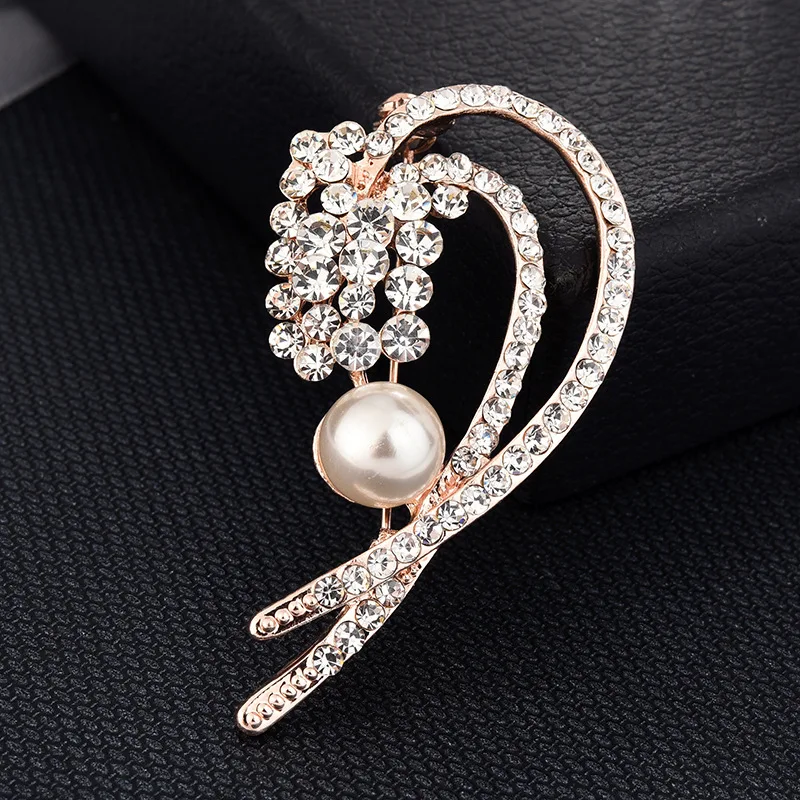 2022 Sorority Custom Cartoon Cat Lady Crystal Crown Vintage Bee Gold Plated Anime Pearl Flower Rhinestone Brooch Women Supplier