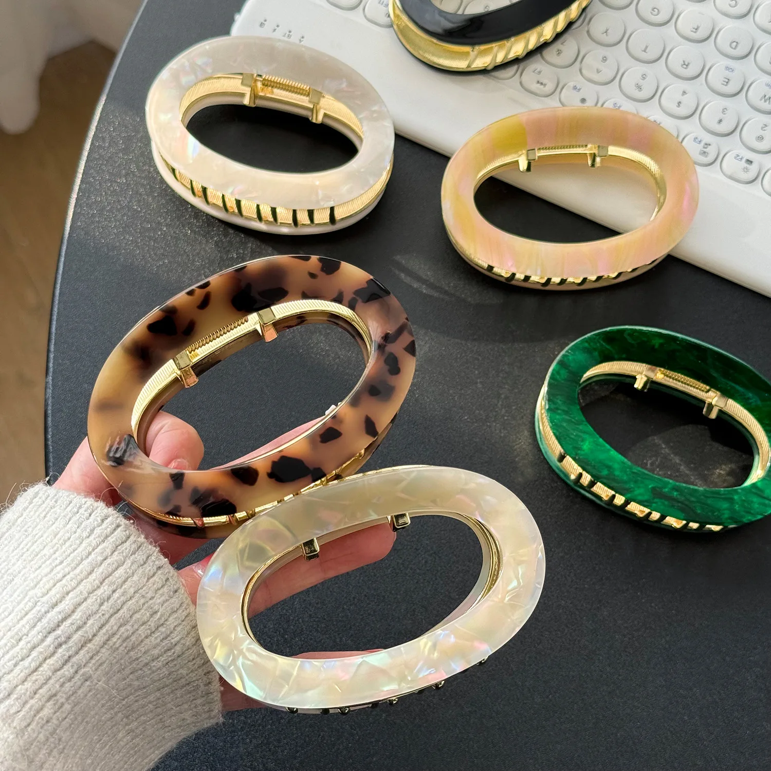 Wholesale Leopard Elliptic Design Metal Claw Clips Large Hair Clips High Quality Non Slip Tortoiseshell Acetate Hair Claws
