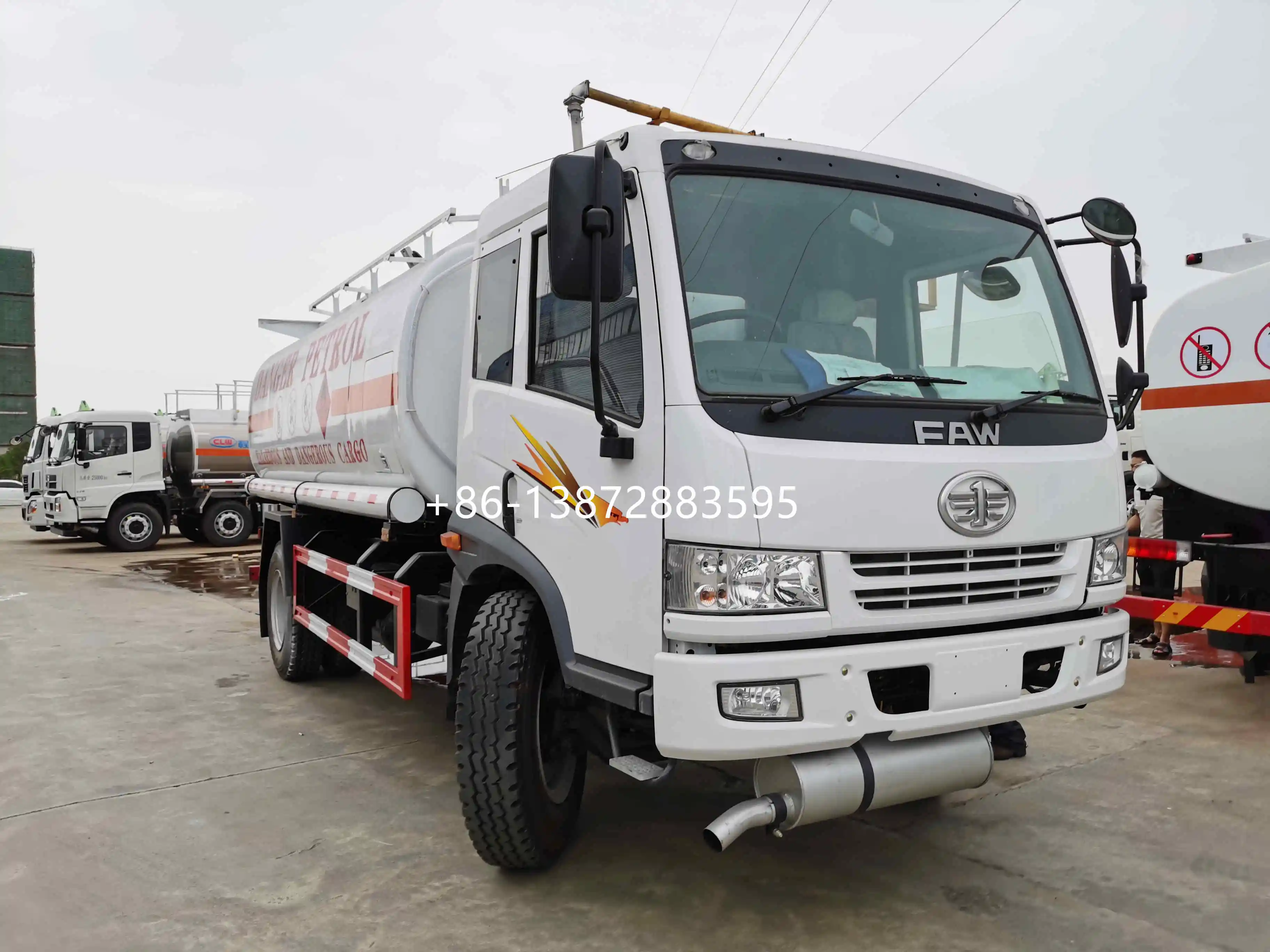 2025 China factory Low price FAW 150 - 250hp fuel tanker truck  4x2 12,000L fuel tank truck For Sale-a HIt in Dubai