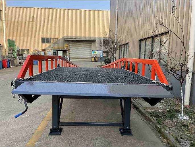 Hydraulic Movable Heavy Duty Work Platform Portable Mobile Loading Dock Ramps for Forklift