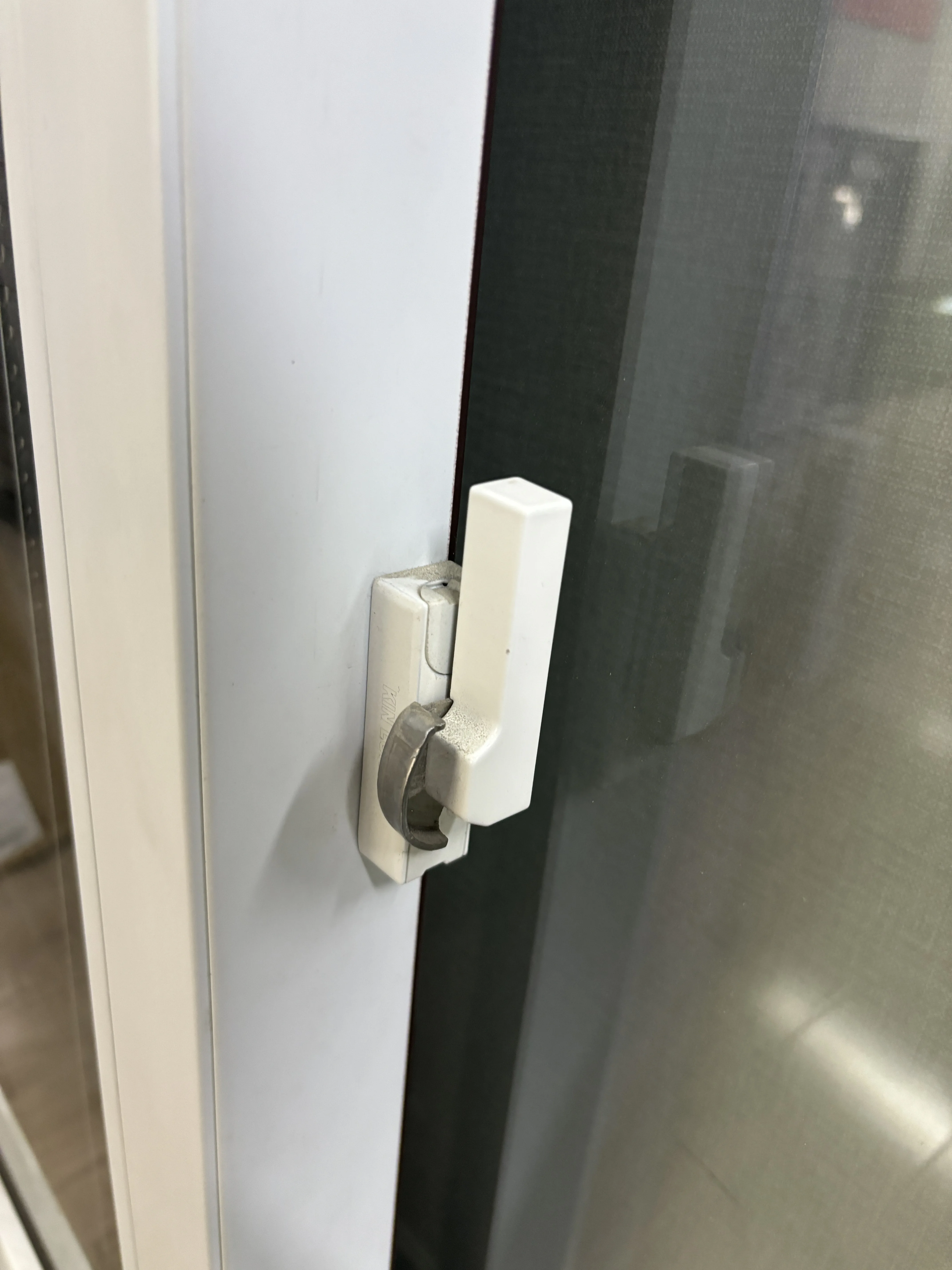 Белый цвет Upvc окна двери поставщик для карибского рынка