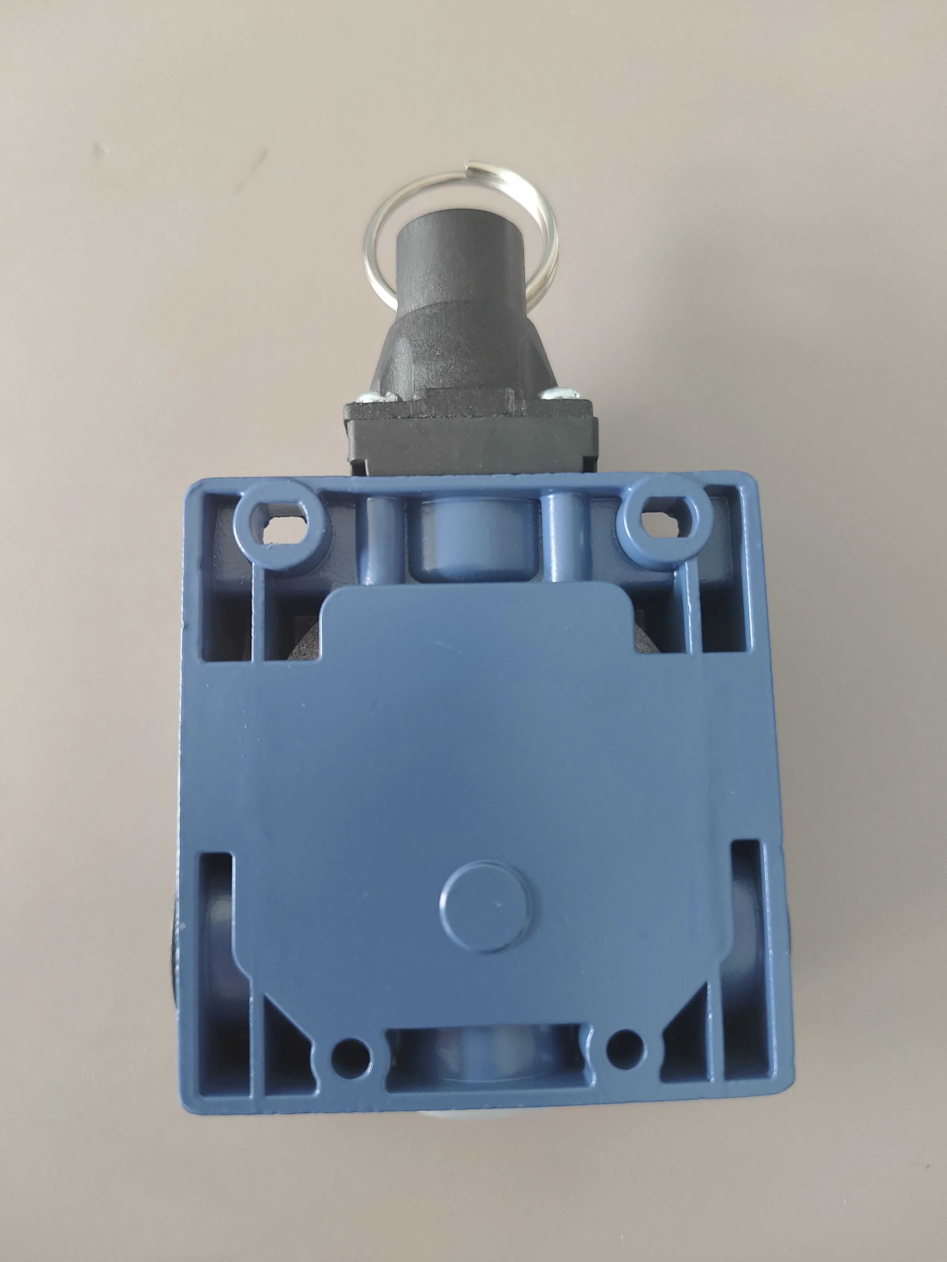 LIMIT SWITCH XCK-M   Pull wire switch Travel switch