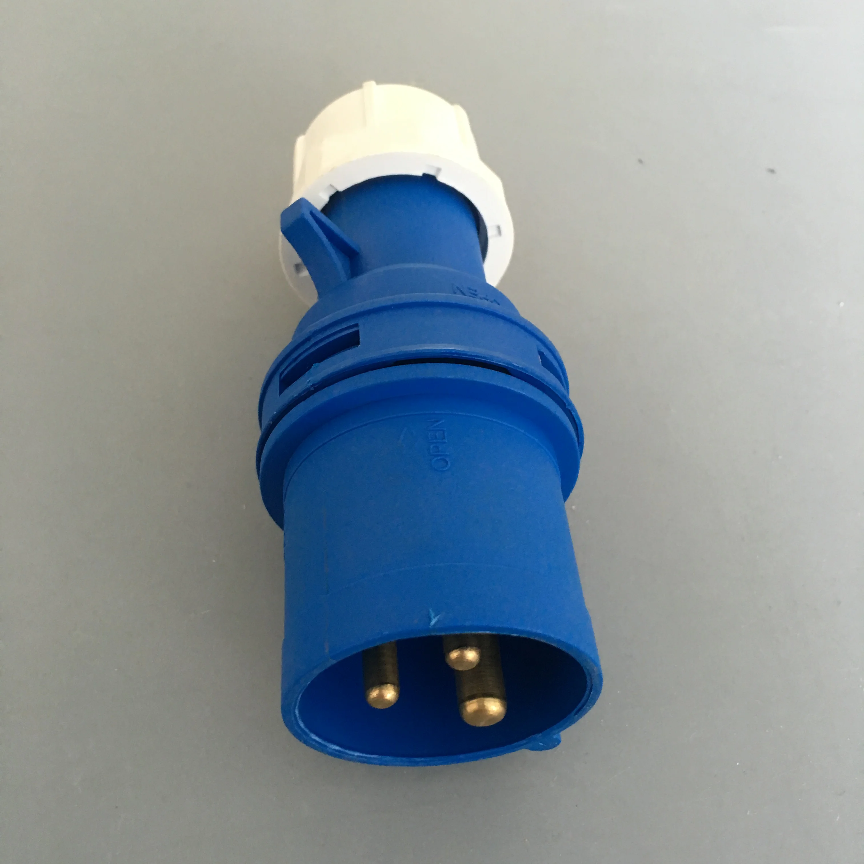 ip44 cee industrial plug socket /waterproof industrial plug &socket /CEE Industrial connector