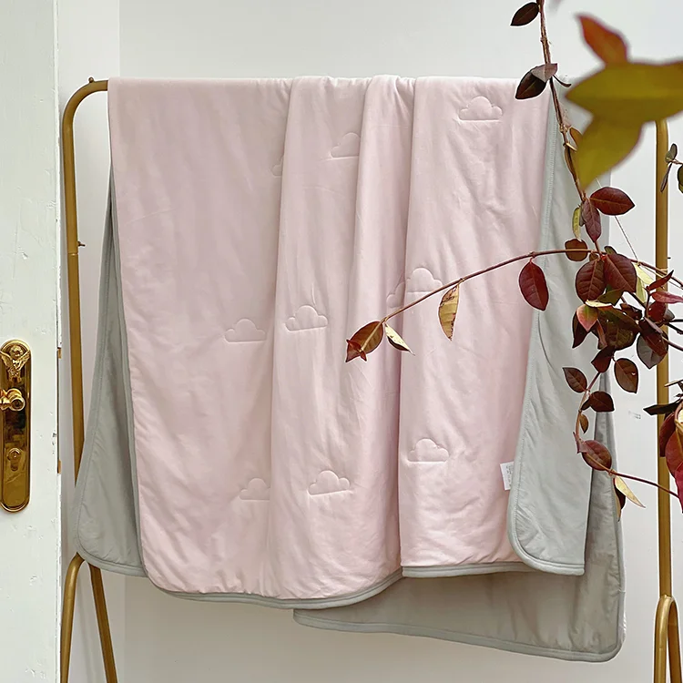 Wholesale Light Pink Grey queen comforter 100% cotton comforter sets summer comforter for queen size bed