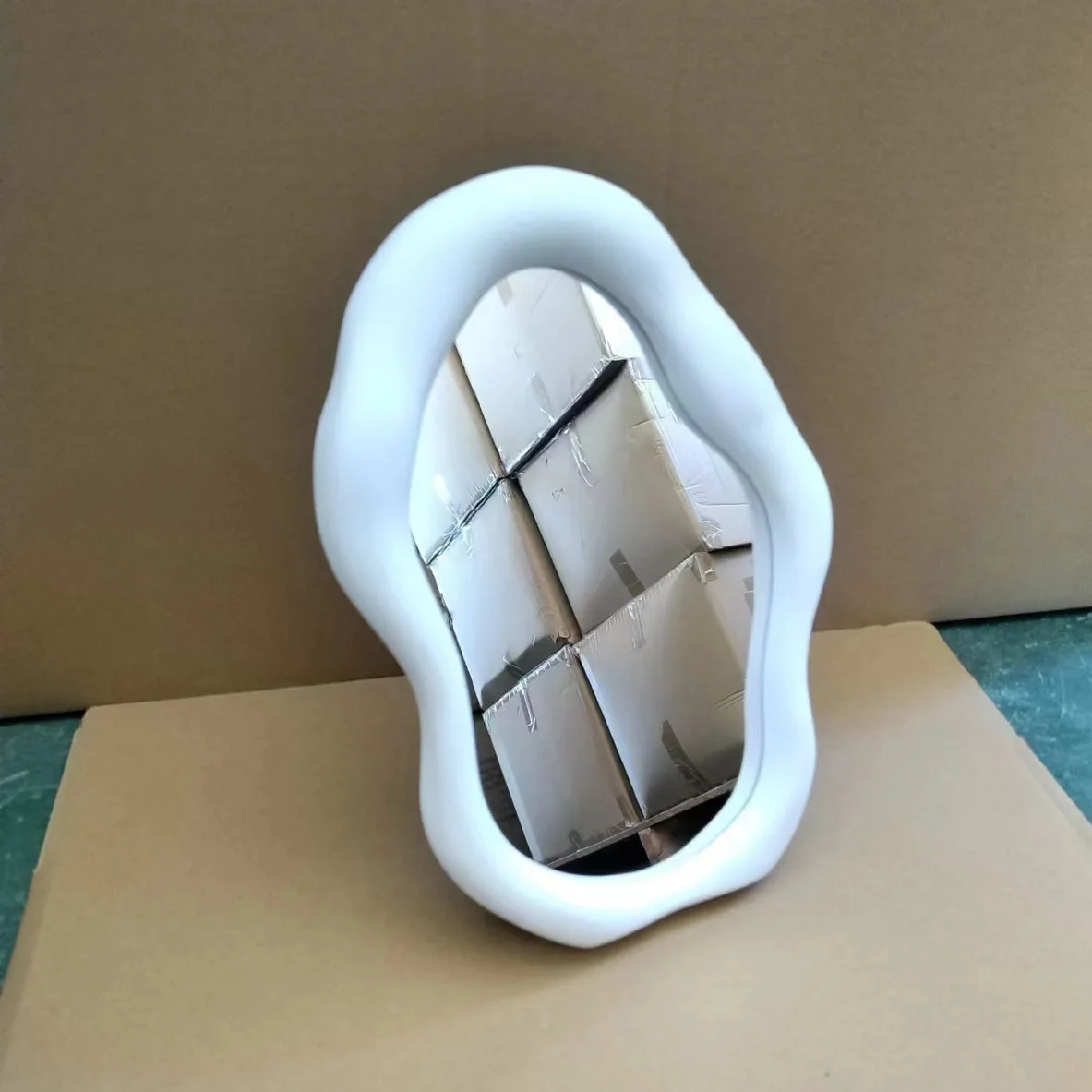 New Design Simple Irregular mirror living room frame wall hanging mirror wall hanging table mirror