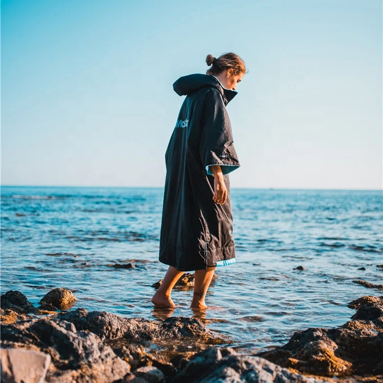 OEM wholesale hooded surfing waterproof fast dry changing