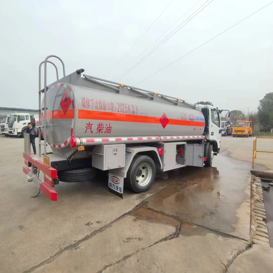 China factory price Dongfeng 4x2 airport fuel tank trucks aviation palm oil fuel tank tanker truck capacity