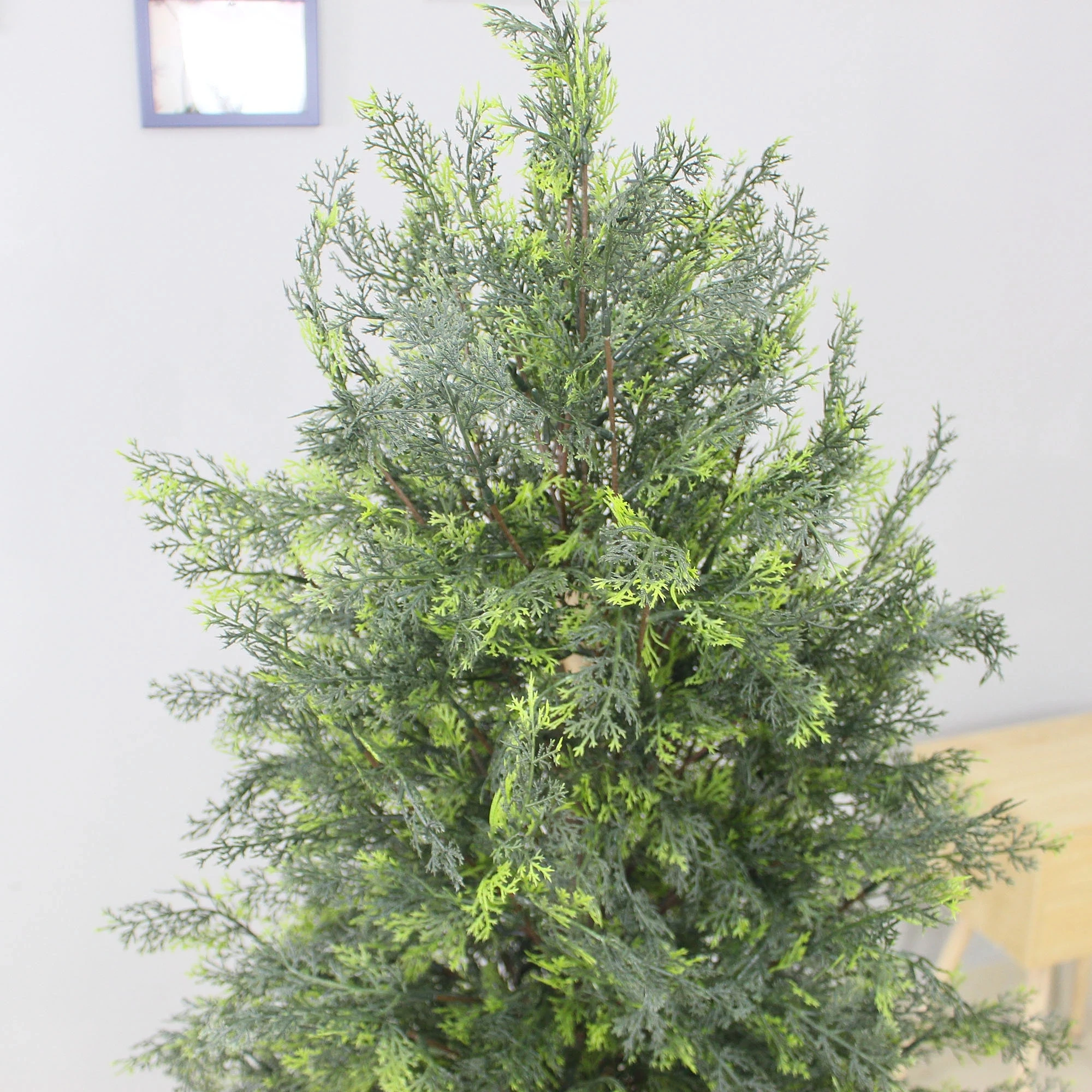  Настоящий сенсорный искусственный кипарис/зеленое дерево кедра с натуральным деревянным стволом