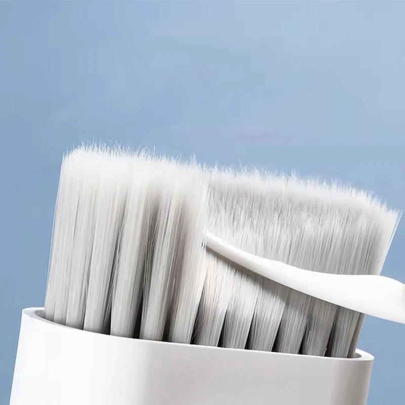 Multifunctional 7-in-1 combination brush, used as a cleaner for computer keyboard headphones