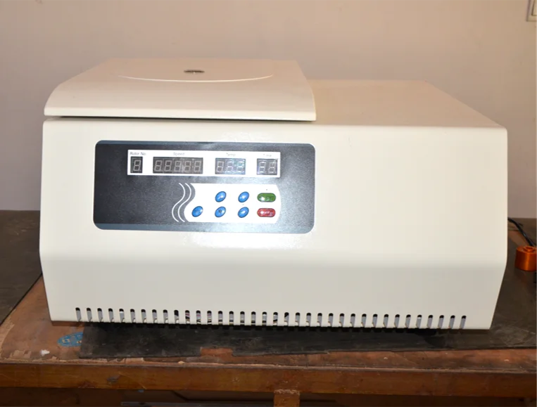 Table-top Medical Equipment Refrigerated High Speed Centrifuge Lab Factory