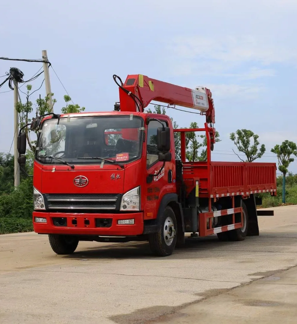 FAW 130HP 6.2 Meters Cargo Box Special Transportation 5 Tons Crane Trucks with 7 Tons Load Capacity