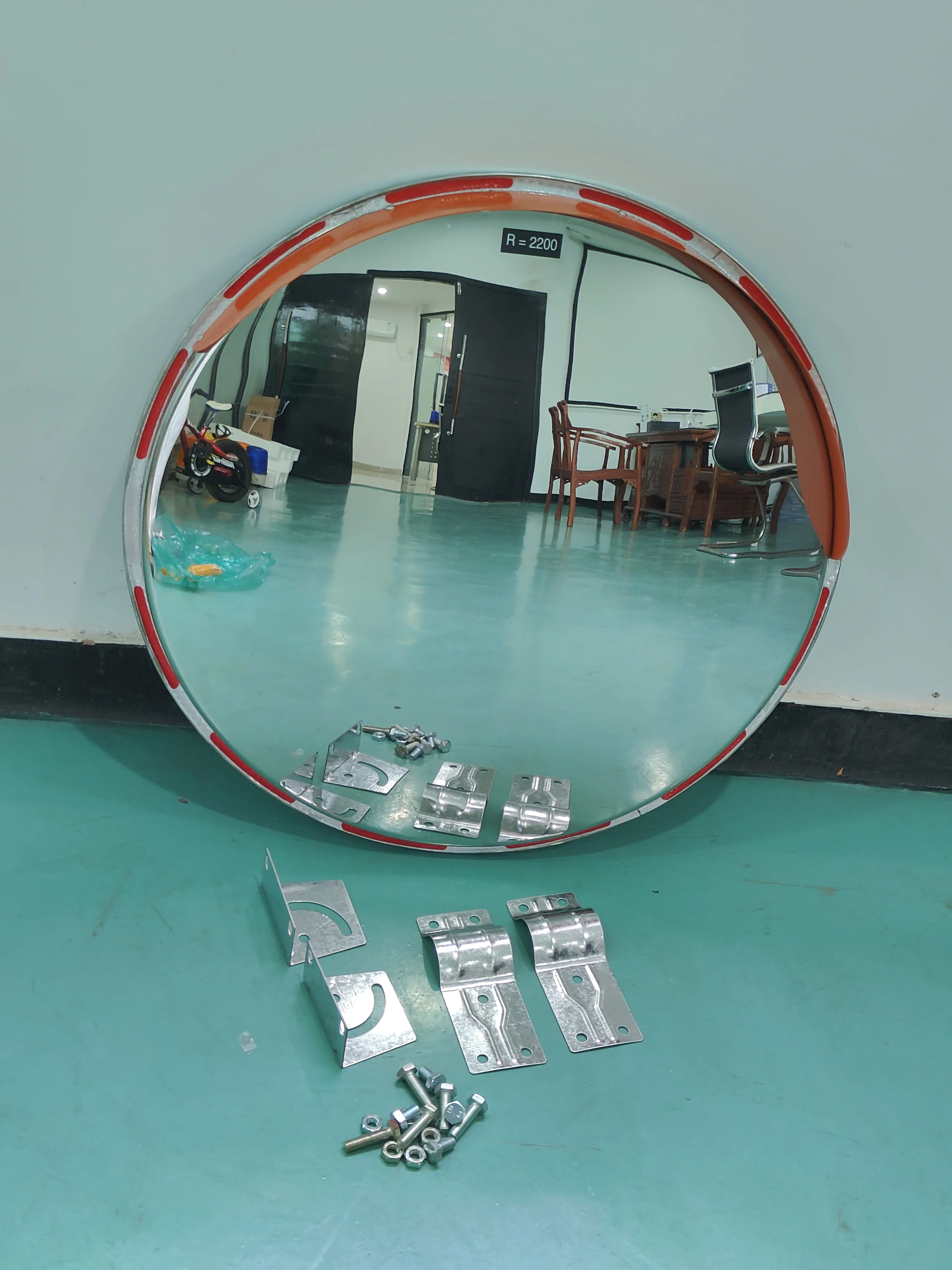 Safeguard Your Indoor And Outdoor Spaces Protuberant Mirror Safety Convex Mirrors With Good Abrasion Resistance