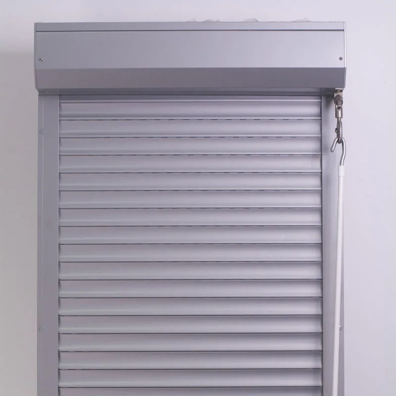 Side cover baffle and blocking plate of rolling shutter window,end cap
