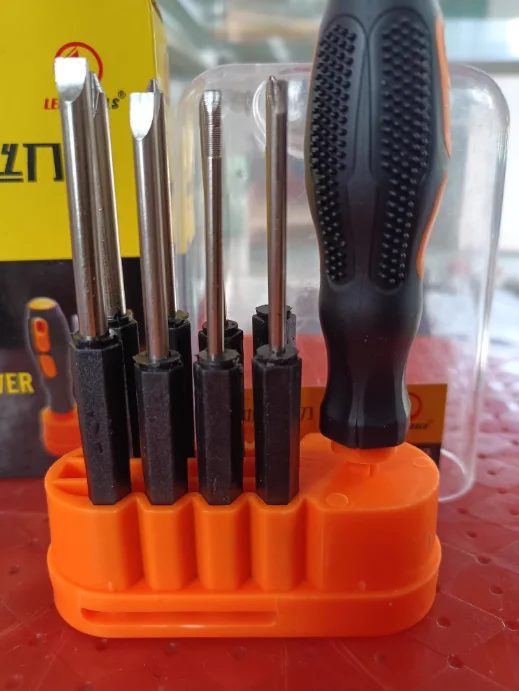 8 in 1 PCS Multi-function Screwdriver Combination Tool lnterchangeble Screwdriver Set