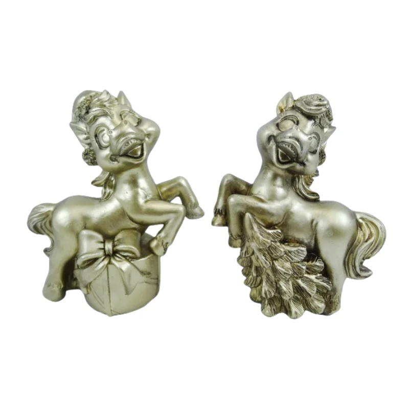 European Style Wine Cabinet Decorations Made Of Horse Shaped Resin Handicrafts