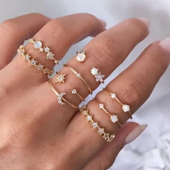 
Wholesale 2020 New Trendy 18K Gold Plated Hollow Star Wave Crystal Jewelry Customized Men Women Simple Fashion Rings 