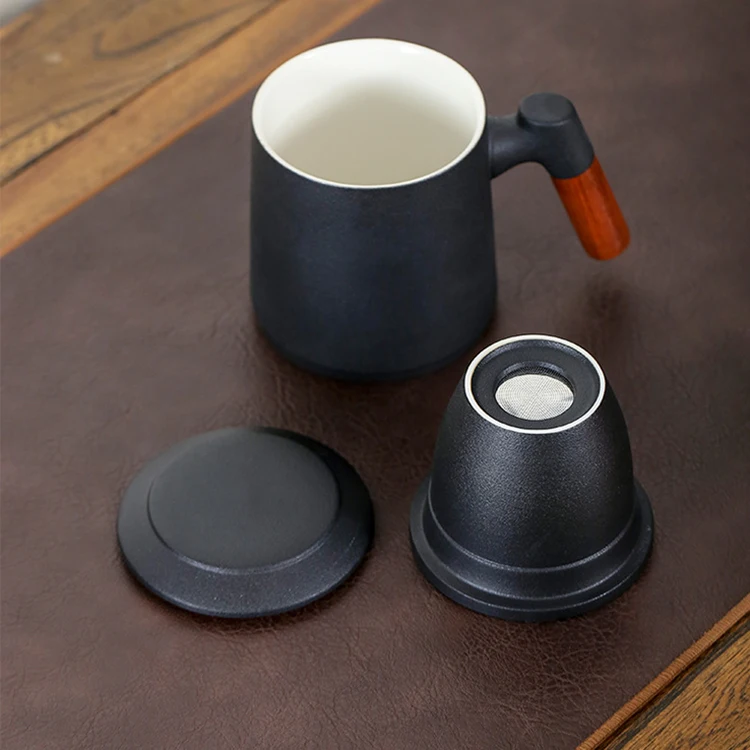 Custom Logo Ceramic Tea Cup Glazed Ceramic Mug with Wood Handle and Tea Strainer