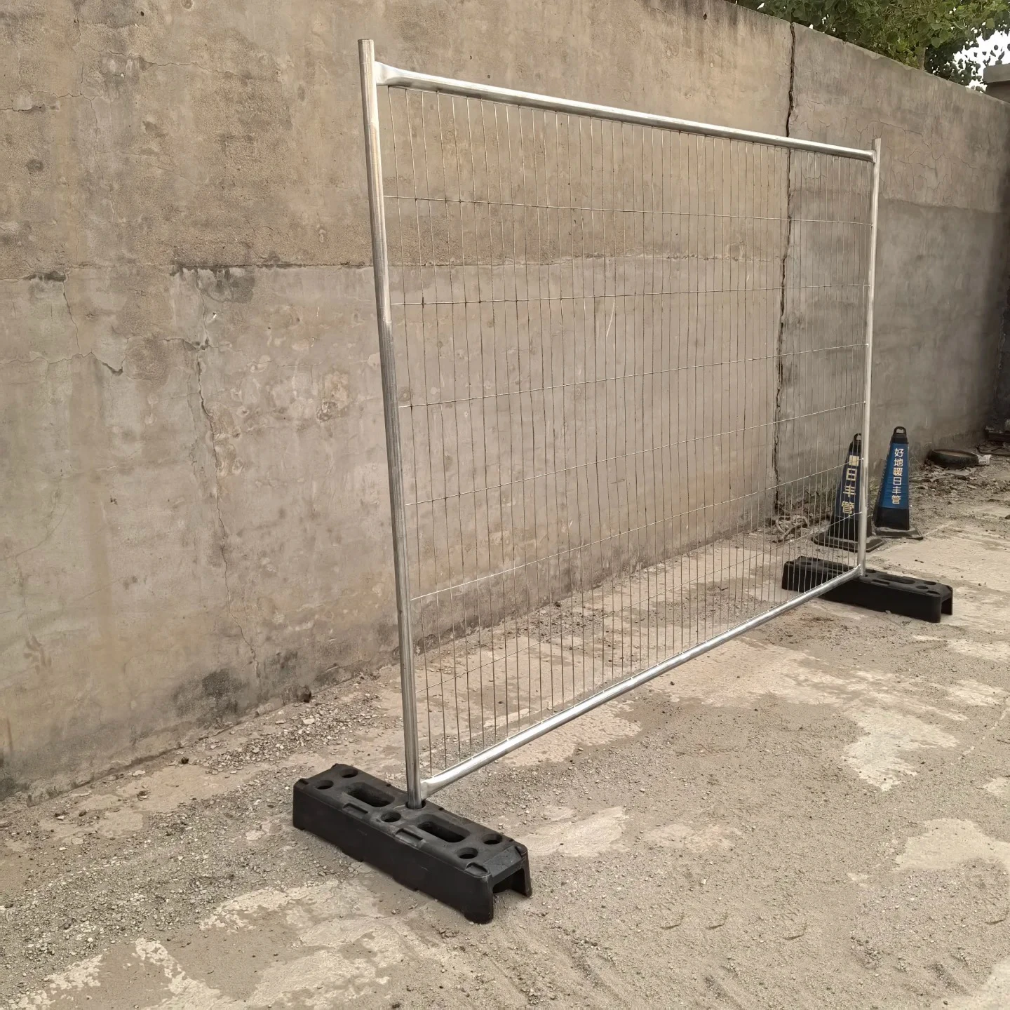 Australia Outdoor Construction Site Temporary Fence Panels Removable & Heat Treated for Sport Fencing 3D Modelling Included