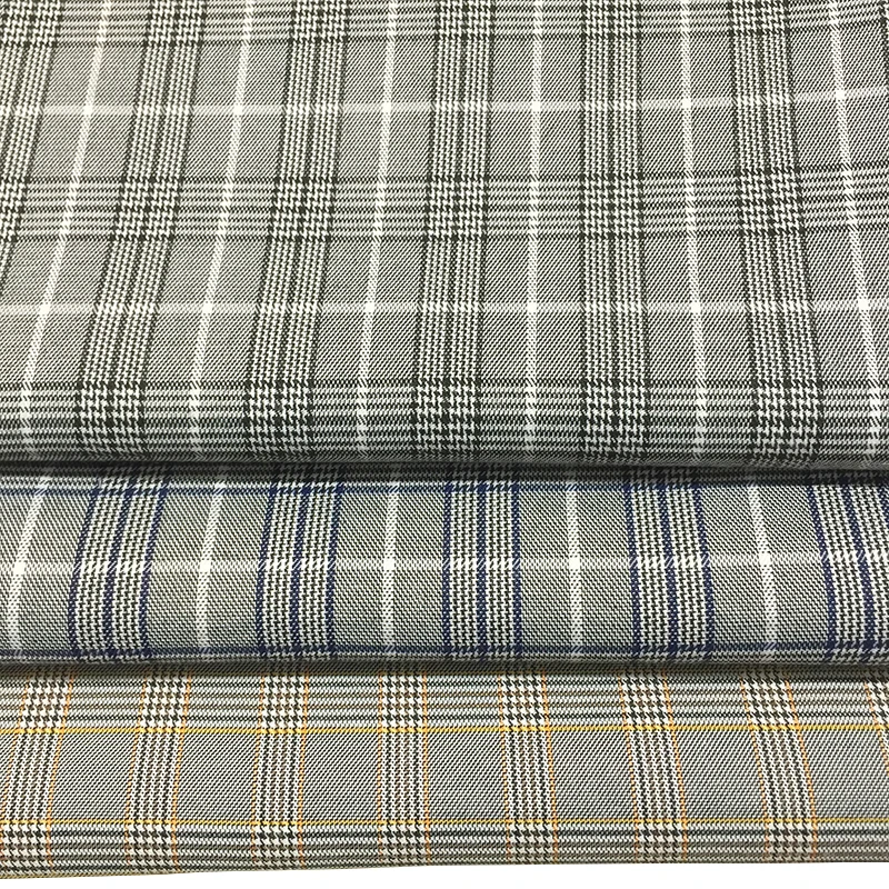 Классический мужской итальянский мужской костюм из ткани на весну и осень