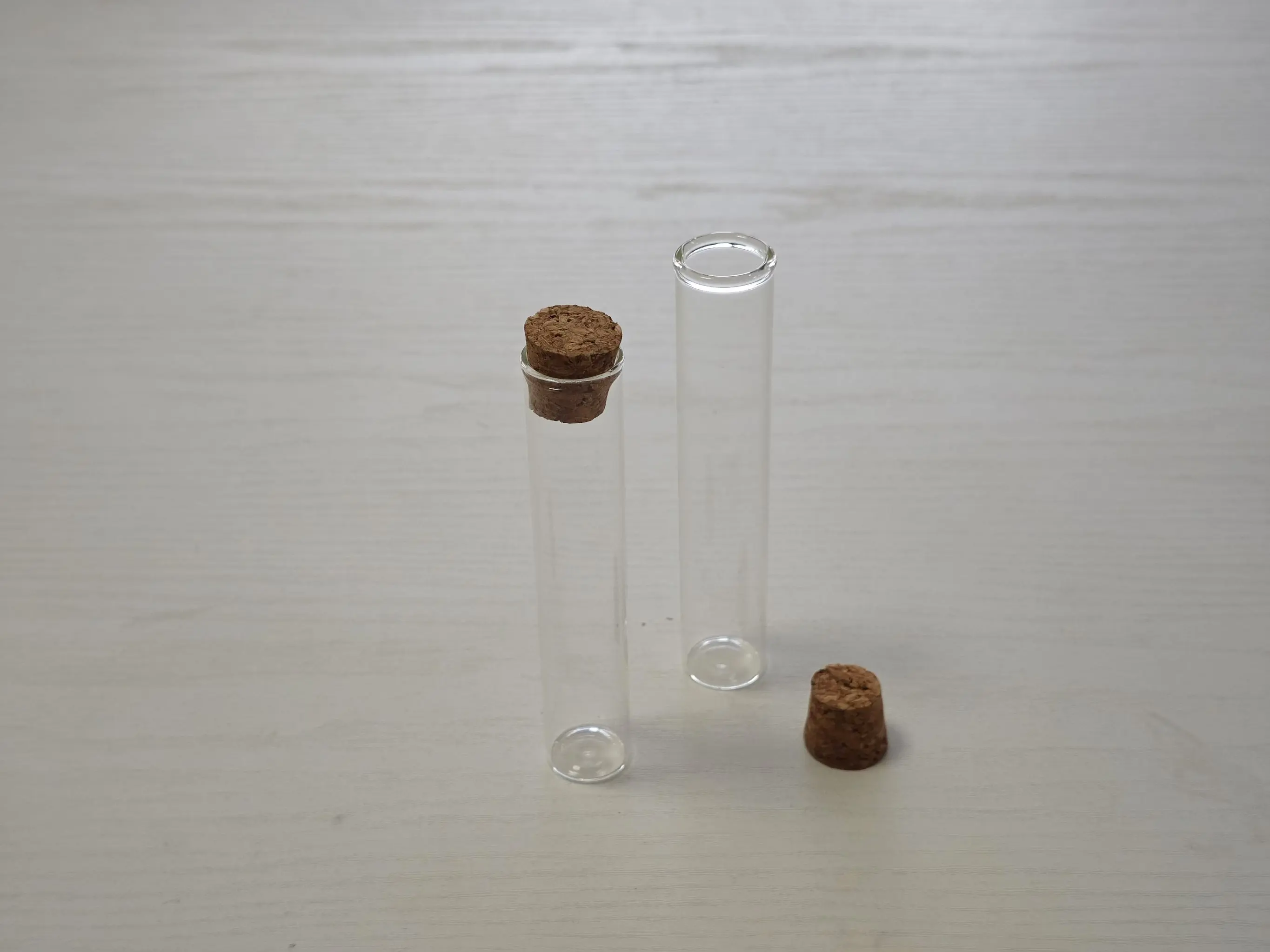 22mm Dia x 110mm Custom Child Proof Packaging Pre Roll Vial Child Resistant Pre Glass Roll Up Tubes With Cork Stopper