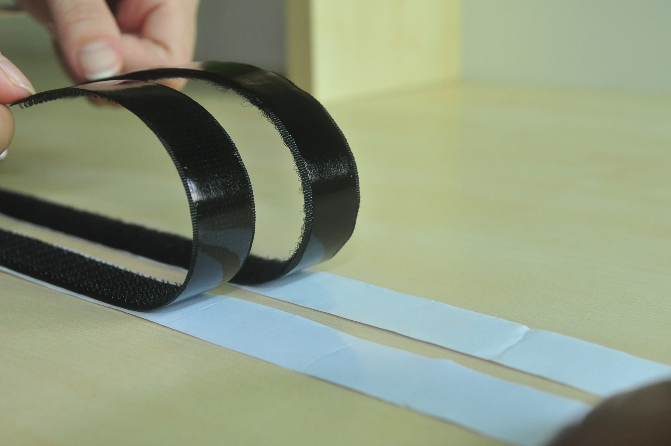 Multipurpose 3 M Heat Resistance Strong Occlusion Back Glue Nylon Adhesive Hook And Loop fastener