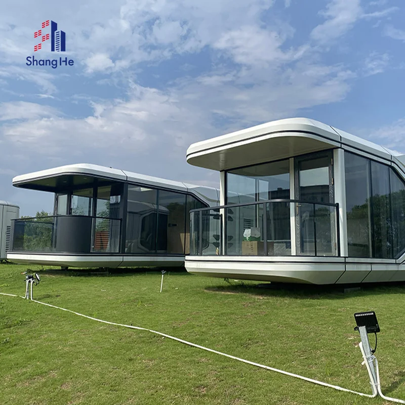 SH luxury 20 40ft modular smart  hotel container outdoor capsule house commercial space airship pod
