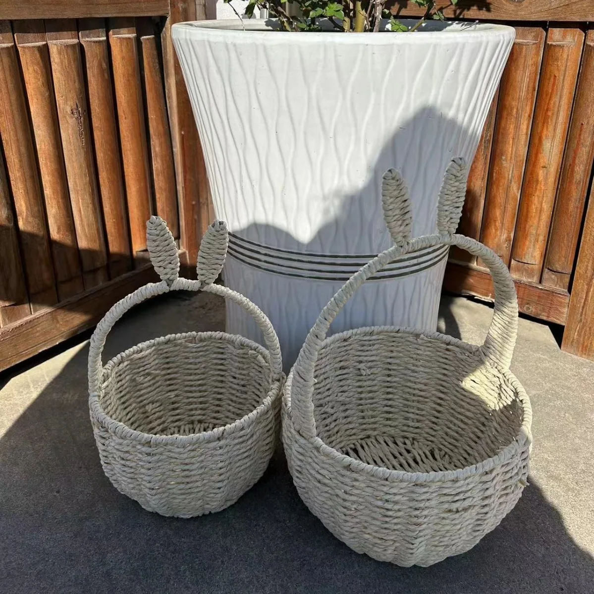 Easter Coloerd rabbit shaped PP Rattan Plastic Grass Woven storage basket candy storage basket with lid gift basket