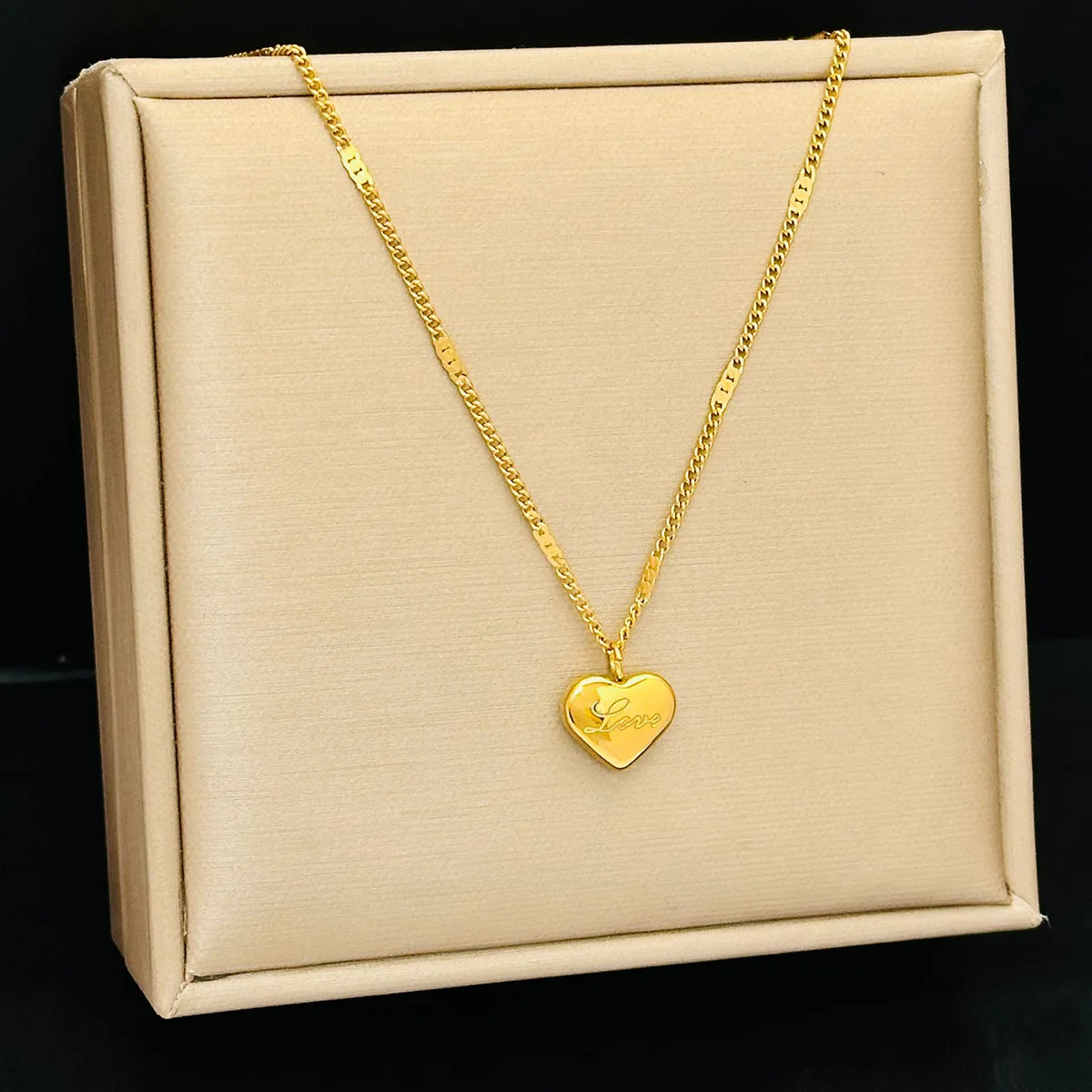 Wholesale Fashion Jewelry Gold Plated Stainless Steel Heart Pendant Necklace for Women