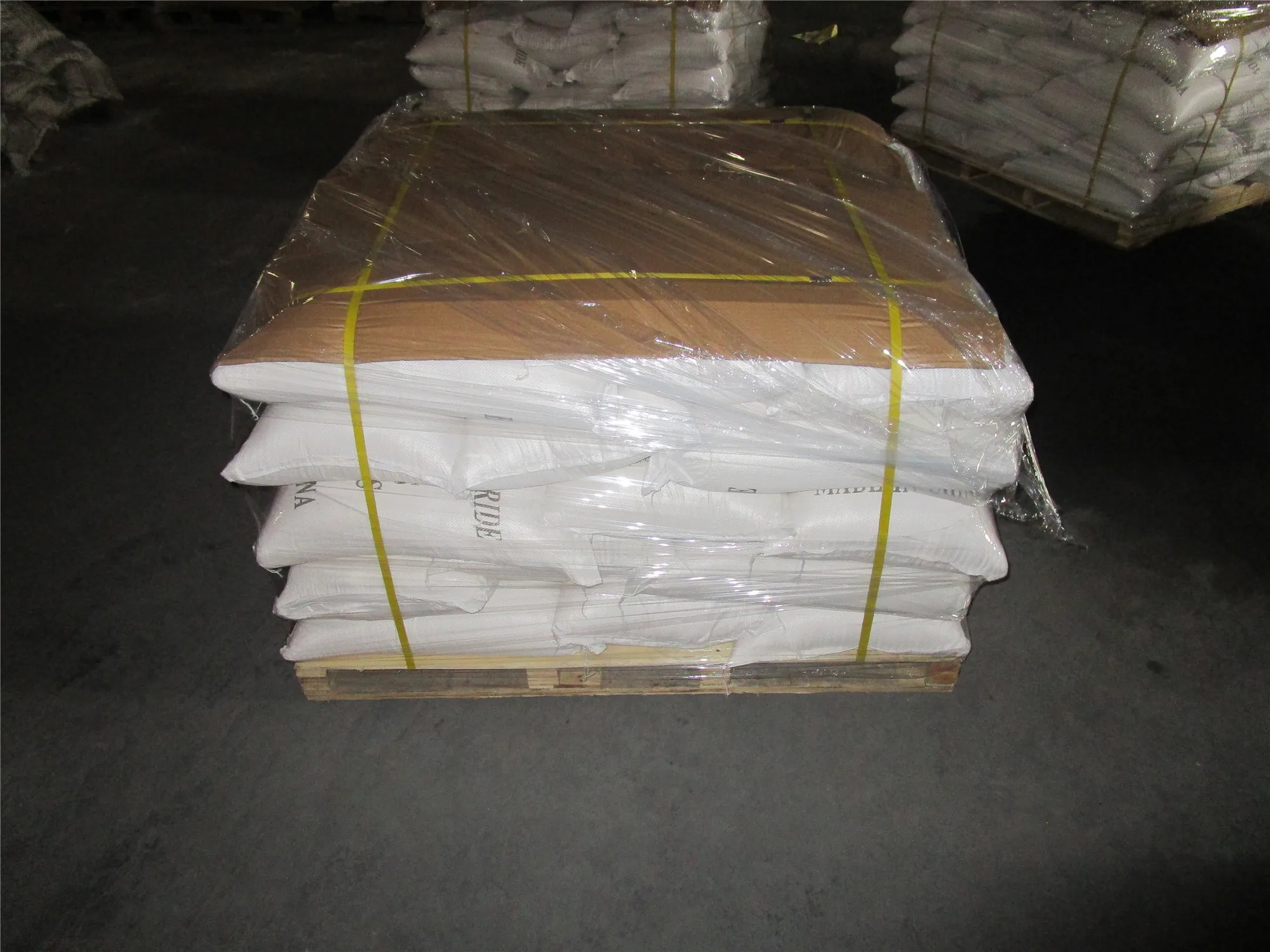 Top Quality Barium Chloride Dihydrate Salt Powder 99% Cas 10326-27-9 Bacl2 2H2O