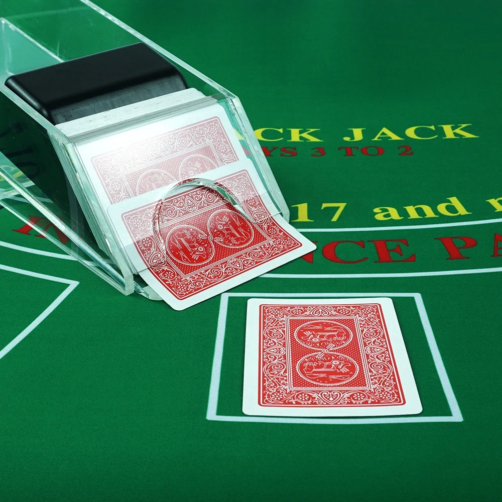 Hot selling casino accessory playing card transparent dealing shoe for blackjack holds 1-8 decks of poker cards